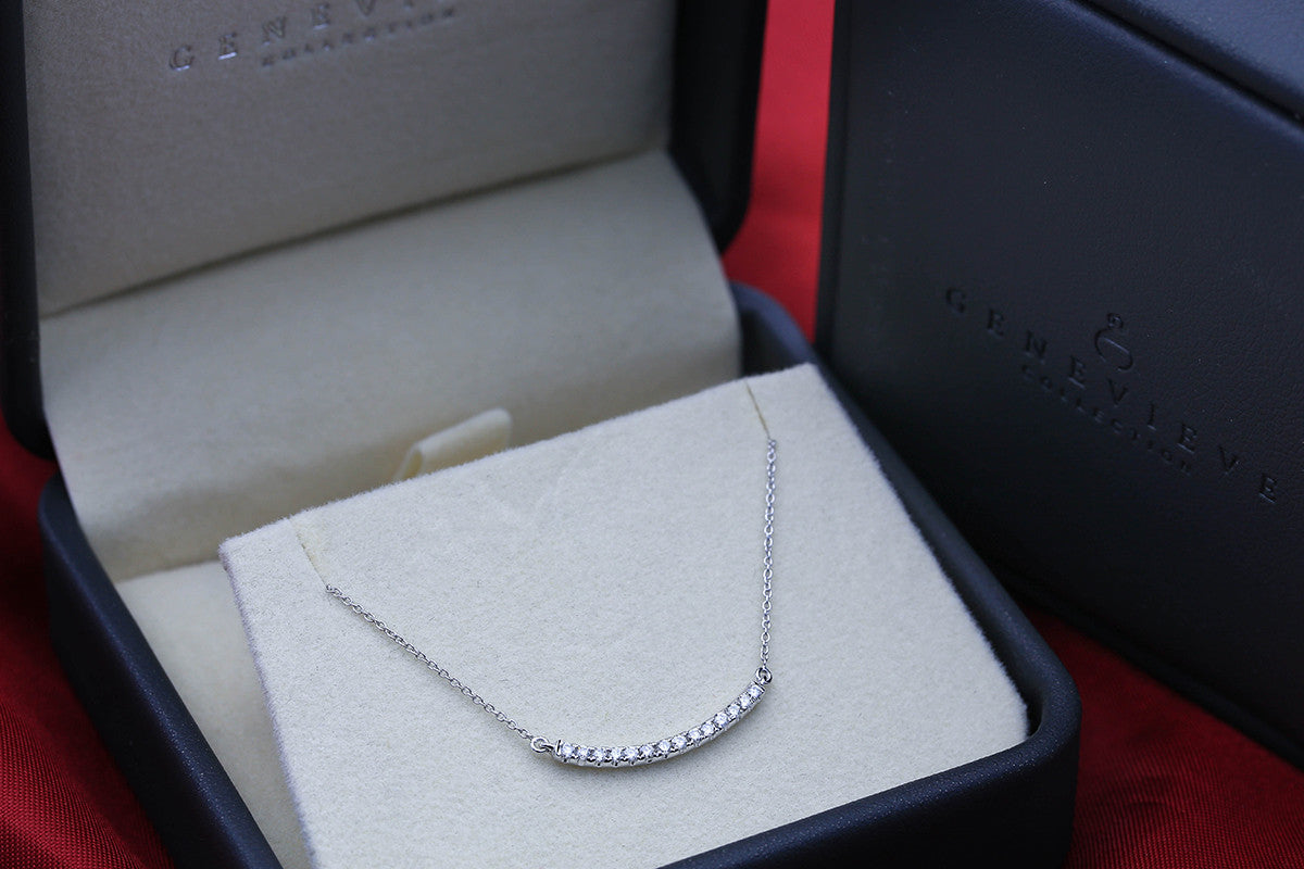 18k Gold Curved Line Diamond Necklace - Genevieve Collection