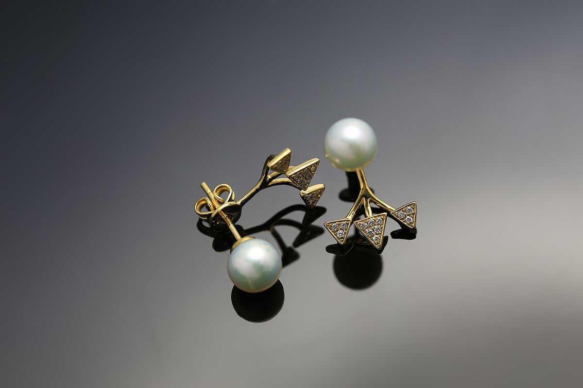 18k Gold Pearl With Triangle Ear Jacket Earring - Genevieve Collection