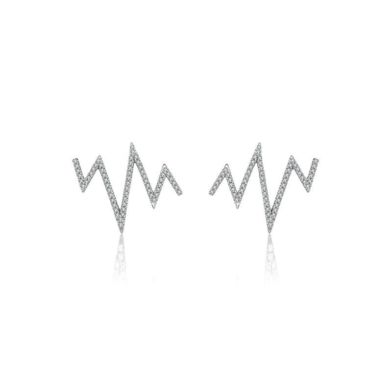 18k Gold Heartbeat Diamond Earring - Genevieve Collection