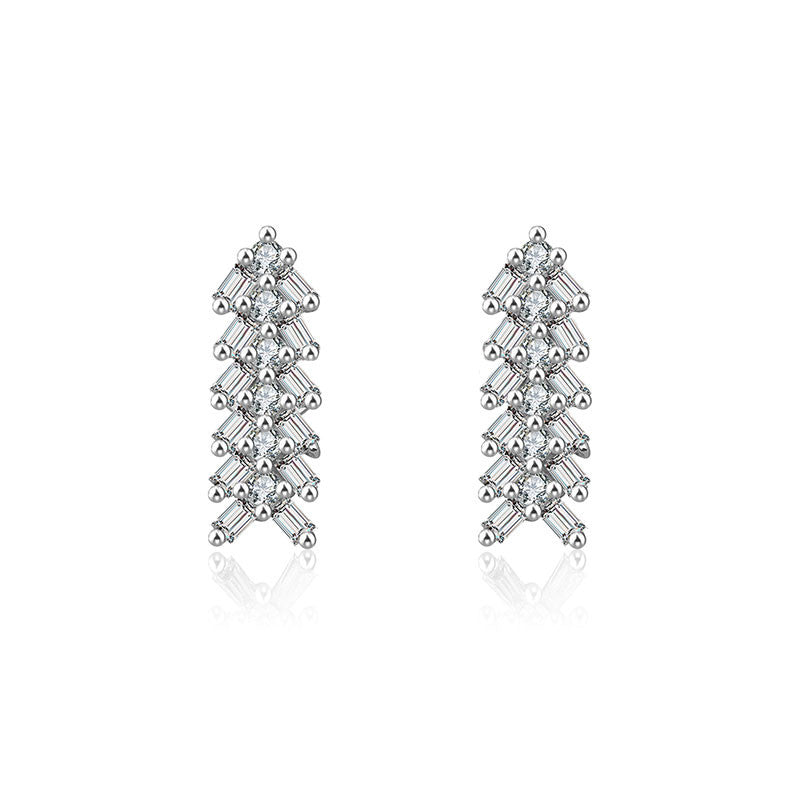 18k Gold Arrow Shape Rectangle Diamond Earring - Genevieve Collection