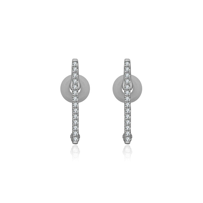 18k Gold Vertical Line Diamond Ear Cuff - Genevieve Collection