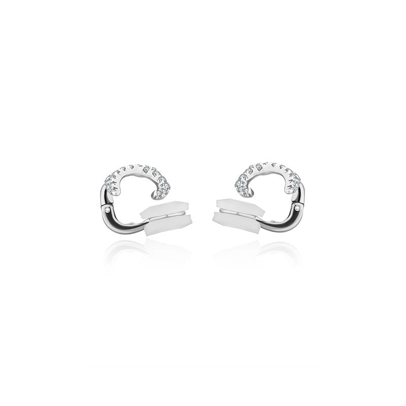 18k Gold Twisted Curve Diamond Ear Cuff - Genevieve Collection