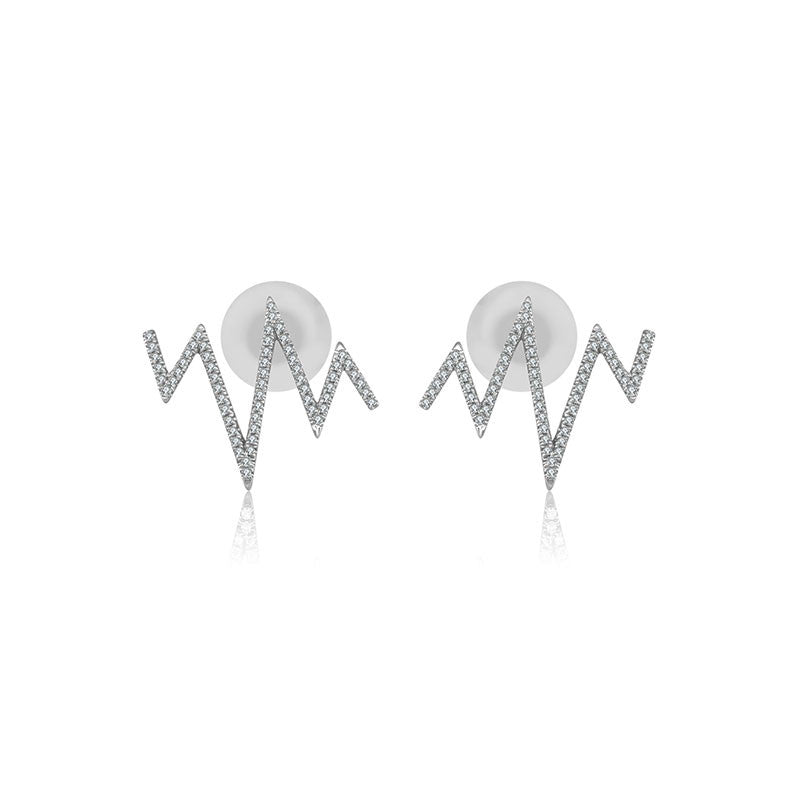 18k Gold Heartbeat Diamond Earring - Genevieve Collection