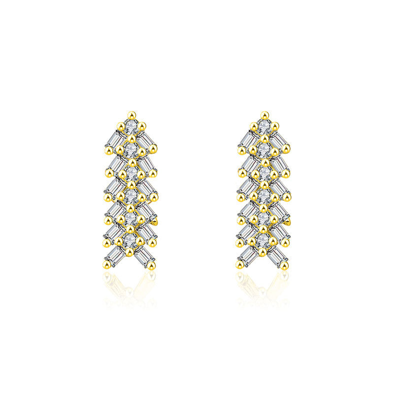 18k Gold Arrow Shape Rectangle Diamond Earring - Genevieve Collection