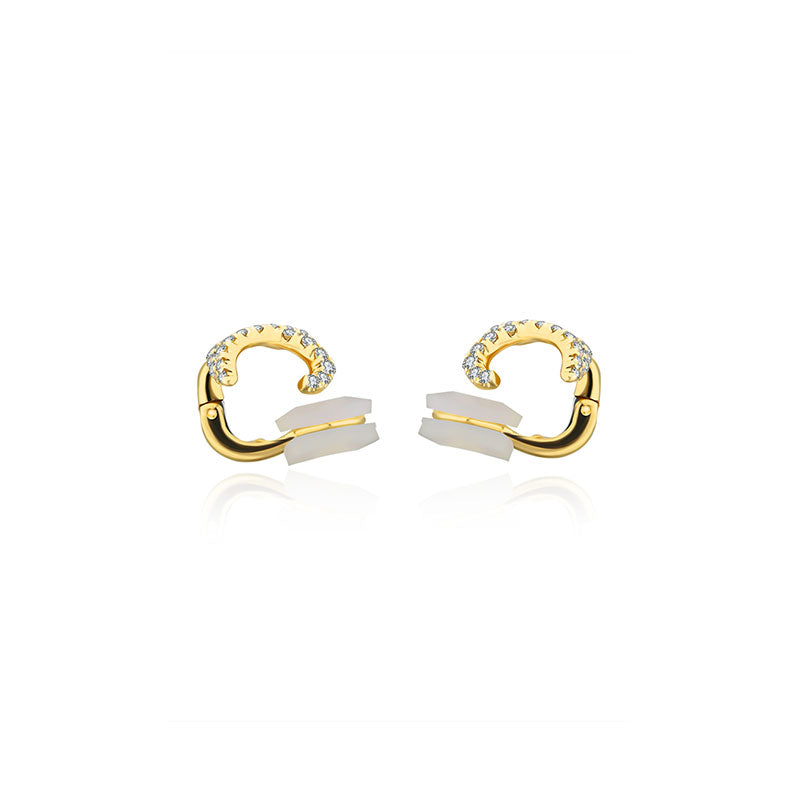 18k Gold Twisted Curve Diamond Ear Cuff - Genevieve Collection