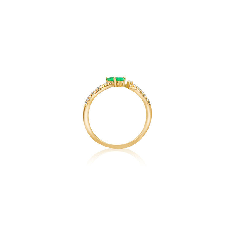 18k Gold Single Emerald Connected Diamond Ring - Genevieve Collection