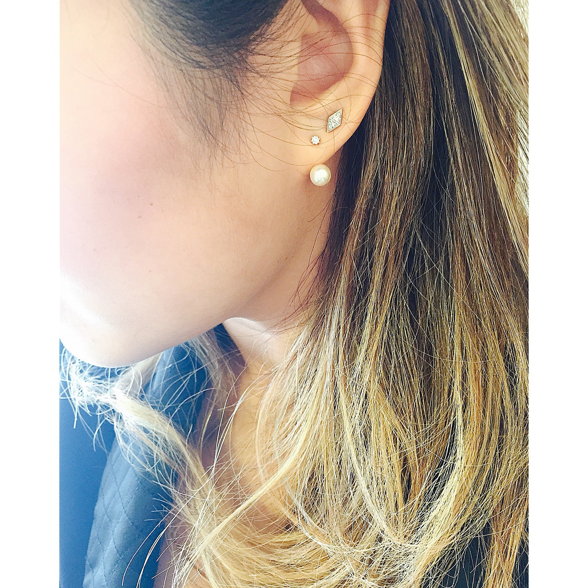 18k Gold Petite Diamond With Pearl Backing Earring - Genevieve Collection
