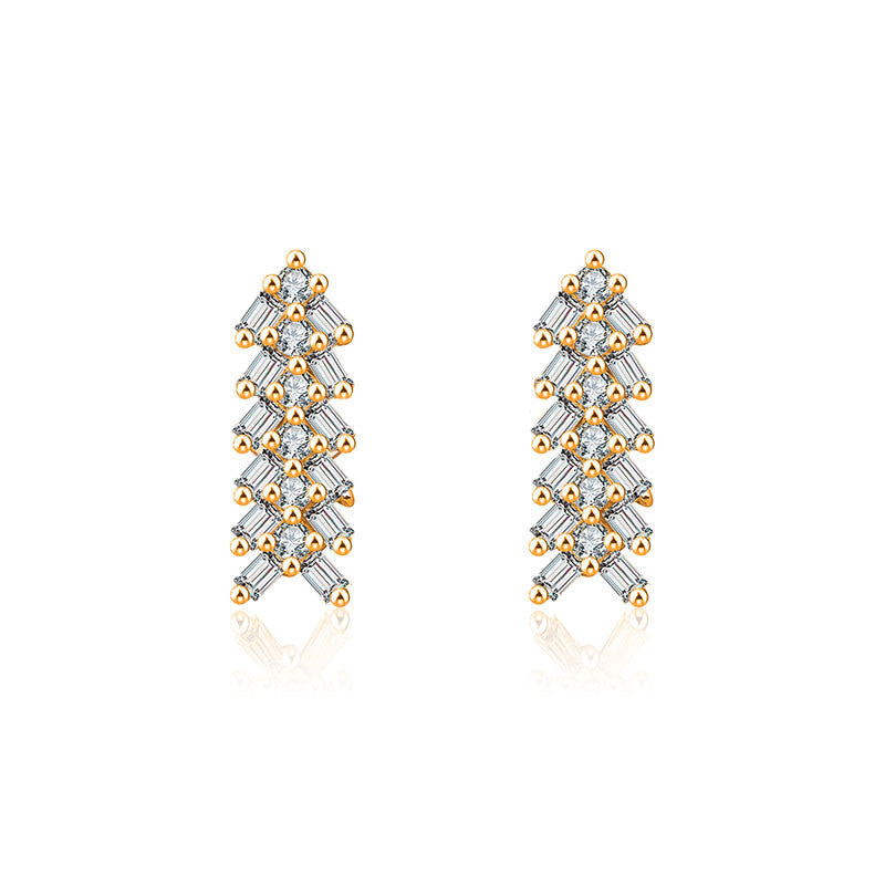 18k Gold Arrow Shape Rectangle Diamond Earring - Genevieve Collection