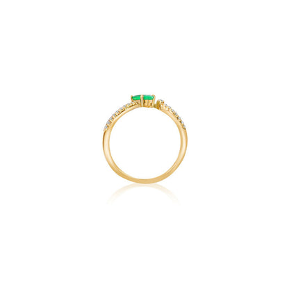 18k Gold Single Emerald Connected Diamond Ring - Genevieve Collection